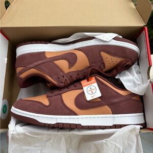 Nike Dunk “Amber Brown”
